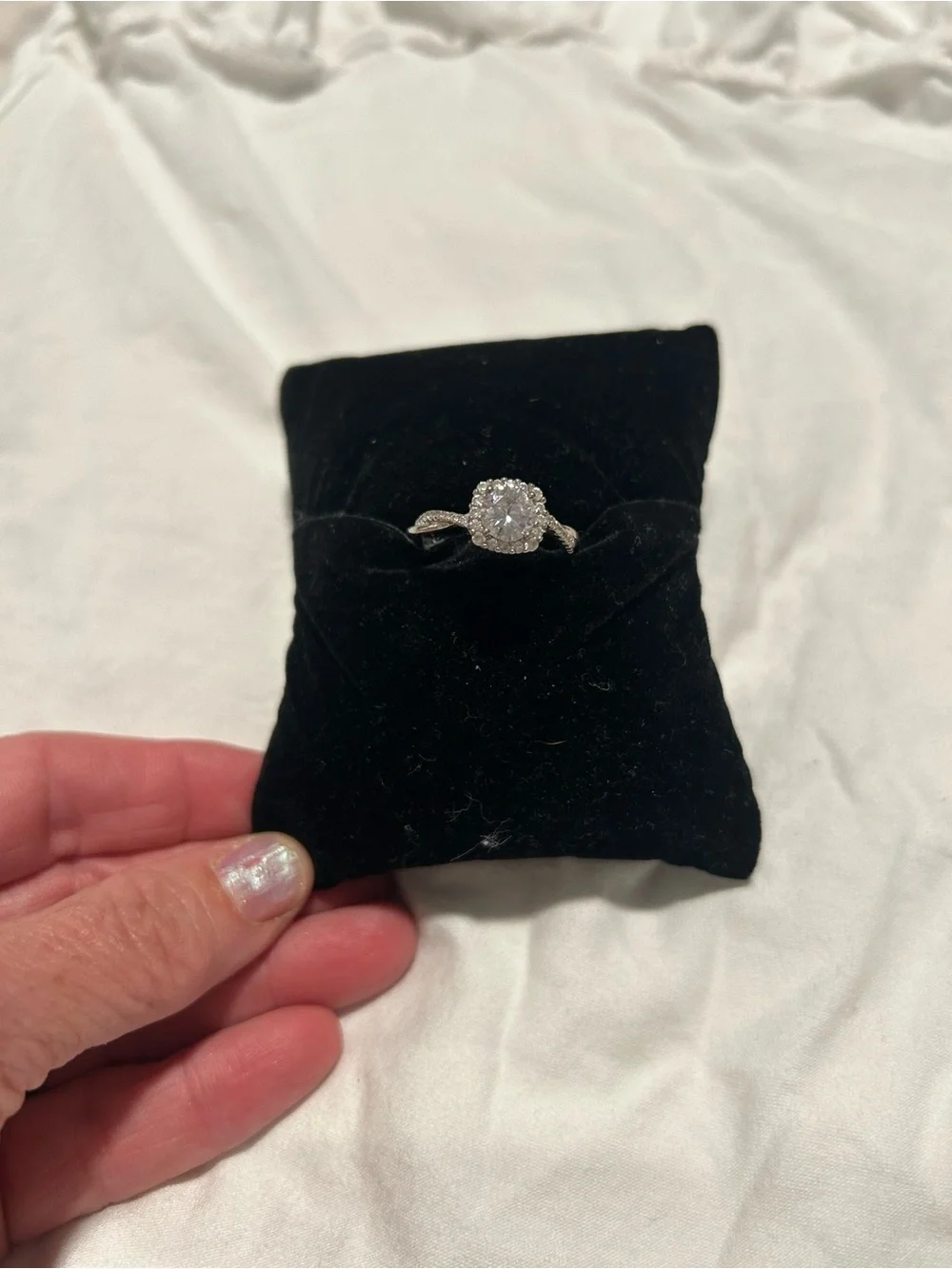 N/A elegant halo